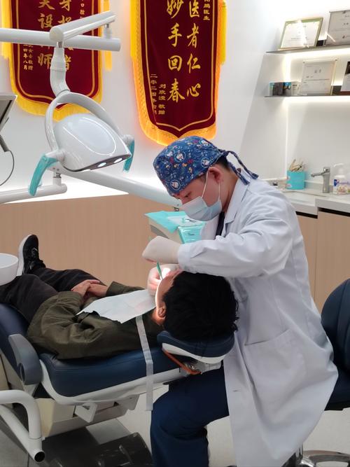 云南省口腔医院刘亚丽_云南省口腔医院刘娟_云南昆明竹子口腔医院刘卫国